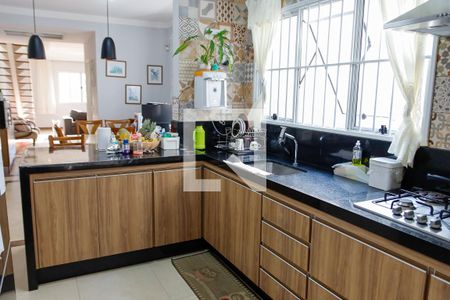 Casa à venda com 166m², 3 quartos e 3 vagas Casa à venda com 166m², 3 quartos e 3 vagasCozinha