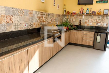 Casa à venda com 166m², 3 quartos e 3 vagas Casa à venda com 166m², 3 quartos e 3 vagasÁrea comum - Churrasqueira