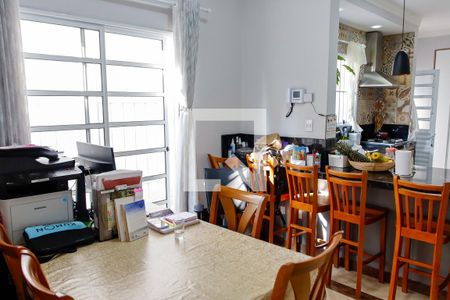 Casa à venda com 166m², 3 quartos e 3 vagas Casa à venda com 166m², 3 quartos e 3 vagasSala de Jantar