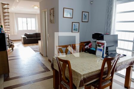 Casa à venda com 166m², 3 quartos e 3 vagas Casa à venda com 166m², 3 quartos e 3 vagasSala de Jantar