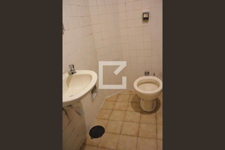 Casa à venda com 890m², 8 quartos e sem vagaBanheiro 1