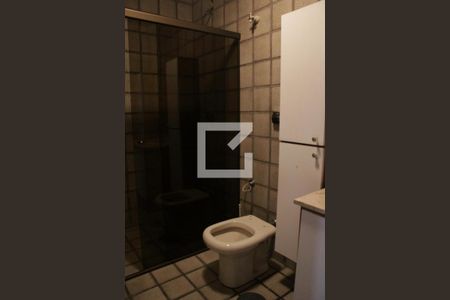 Casa à venda com 890m², 8 quartos e sem vagaBanheiro 4