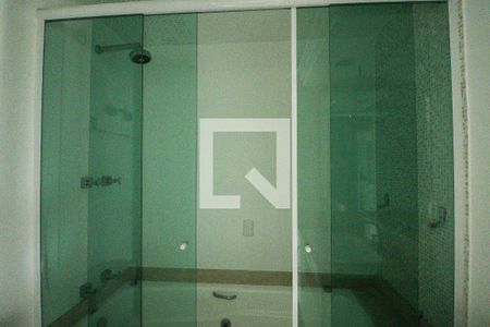 Apartamento à venda com 450m², 4 quartos e 5 vagasBanheiro 1 da Suíte 3