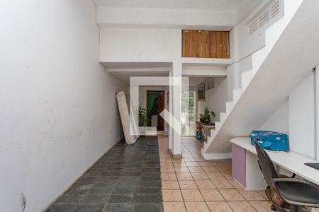 Casa à venda com 182m², 2 quartos e 2 vagas Casa à venda com 182m², 2 quartos e 2 vagasGaragem