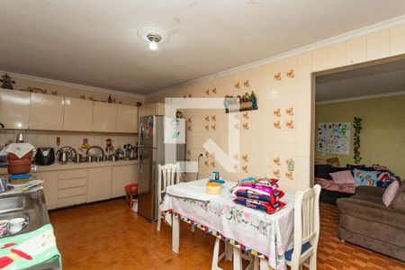 Casa à venda com 182m², 2 quartos e 2 vagas Casa à venda com 182m², 2 quartos e 2 vagasCozinha