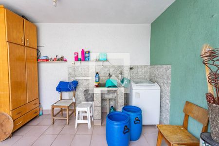 Casa à venda com 182m², 2 quartos e 2 vagas Casa à venda com 182m², 2 quartos e 2 vagasÁrea de serviço