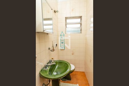 Casa à venda com 182m², 2 quartos e 2 vagas Casa à venda com 182m², 2 quartos e 2 vagasLavabo