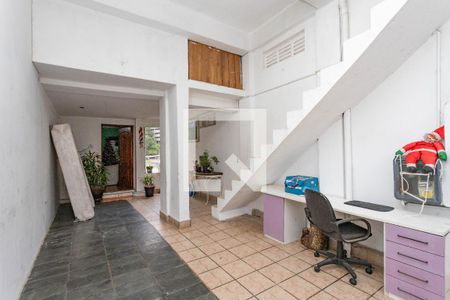 Casa à venda com 182m², 2 quartos e 2 vagas Casa à venda com 182m², 2 quartos e 2 vagasGaragem