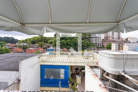 Casa à venda com 182m², 2 quartos e 2 vagas Casa à venda com 182m², 2 quartos e 2 vagasVista do quarto 2