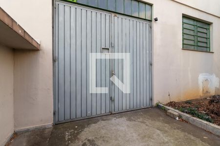 Casa para alugar com 222m², 3 quartos e 2 vagasSalão