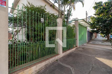 Casa para alugar com 222m², 3 quartos e 2 vagasFachada Frontal