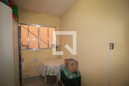 Casa à venda com 100m², 4 quartos e 1 vagaÁrea de Serviço