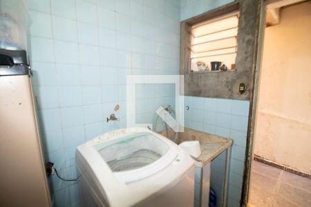 Casa à venda com 100m², 4 quartos e 1 vagaÁrea de Serviço