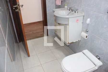 Casa à venda com 200m², 3 quartos e 2 vagasBanheiro 1