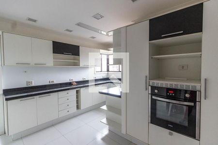 Apartamento à venda com 140m², 3 quartos e 3 vagas Apartamento à venda com 140m², 3 quartos e 3 vagasCozinha