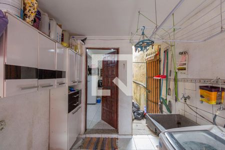 Casa à venda com 160m², 6 quartos e 2 vagas Casa à venda com 160m², 6 quartos e 2 vagasÁrea de Serviço