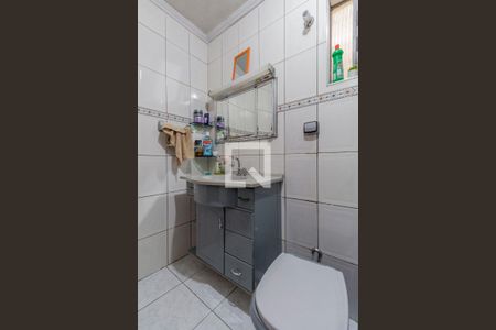 Casa à venda com 160m², 6 quartos e 2 vagas Casa à venda com 160m², 6 quartos e 2 vagasBanheiro