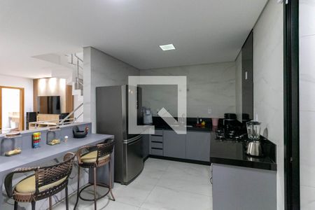 Casa à venda com 190m², 3 quartos e 4 vagas Casa à venda com 190m², 3 quartos e 4 vagasCozinha
