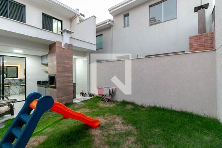 Casa à venda com 190m², 3 quartos e 4 vagas Casa à venda com 190m², 3 quartos e 4 vagasÁrea comum