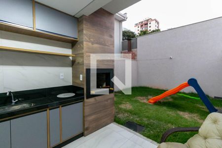 Casa à venda com 190m², 3 quartos e 4 vagas Casa à venda com 190m², 3 quartos e 4 vagasÁrea comum