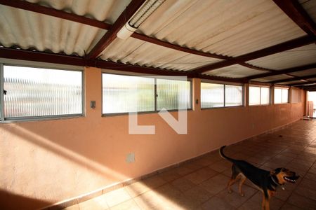 Casa à venda com 193m², 5 quartos e 2 vagas Casa à venda com 193m², 5 quartos e 2 vagasCobertura