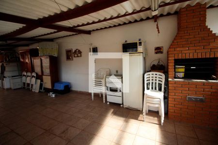 Casa à venda com 193m², 5 quartos e 2 vagas Casa à venda com 193m², 5 quartos e 2 vagasCobertura