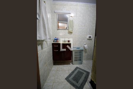 Casa à venda com 193m², 5 quartos e 2 vagas Casa à venda com 193m², 5 quartos e 2 vagasCasa 3 - Banheiro