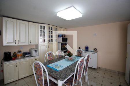 Casa à venda com 193m², 5 quartos e 2 vagas Casa à venda com 193m², 5 quartos e 2 vagasCasa 3 - Cozinha