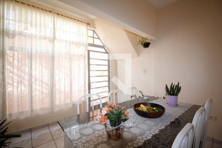 Casa à venda com 193m², 5 quartos e 2 vagas Casa à venda com 193m², 5 quartos e 2 vagasCasa 2 -Cozinha