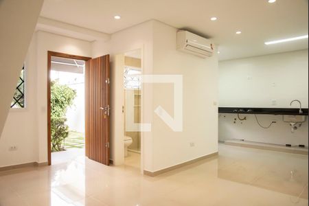 Sala de casa para alugar com 2 quartos, 80m² em Mirandópolis, São Paulo