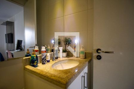 Apartamento à venda com 66m², 2 quartos e 1 vaga Apartamento à venda com 66m², 2 quartos e 1 vagaBanheiro da Suíte