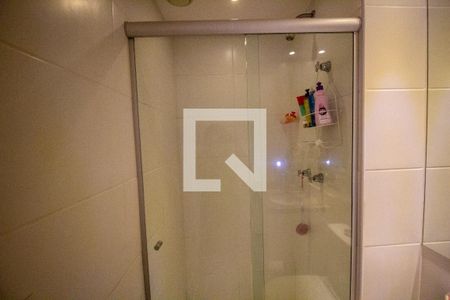 Apartamento à venda com 66m², 2 quartos e 1 vaga Apartamento à venda com 66m², 2 quartos e 1 vagaBanheiro Social