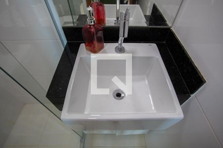 Casa à venda com 180m², 3 quartos e 4 vagas Casa à venda com 180m², 3 quartos e 4 vagasBanheiro Social