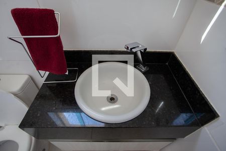 Casa à venda com 180m², 3 quartos e 4 vagas Casa à venda com 180m², 3 quartos e 4 vagasLavabo