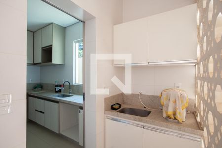 Casa à venda com 180m², 3 quartos e 4 vagas Casa à venda com 180m², 3 quartos e 4 vagasÁrea de Serviço