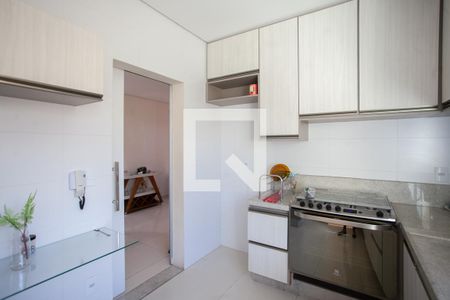 Casa à venda com 180m², 3 quartos e 4 vagas Casa à venda com 180m², 3 quartos e 4 vagasCozinha