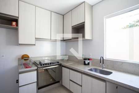 Casa à venda com 180m², 3 quartos e 4 vagas Casa à venda com 180m², 3 quartos e 4 vagasCozinha