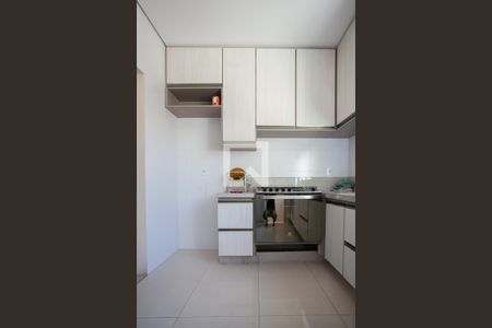 Casa à venda com 180m², 3 quartos e 4 vagas Casa à venda com 180m², 3 quartos e 4 vagasCozinha