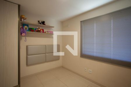 Casa à venda com 180m², 3 quartos e 4 vagas Casa à venda com 180m², 3 quartos e 4 vagasQuarto 2