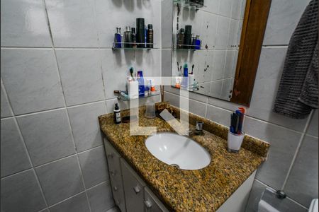 Apartamento à venda com 75m², 2 quartos e 2 vagasBanheiro da Suíte