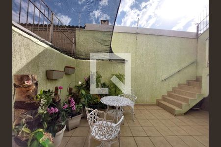Casa para alugar com 225m², 3 quartos e 2 vagas Casa para alugar com 225m², 3 quartos e 2 vagasQuintal