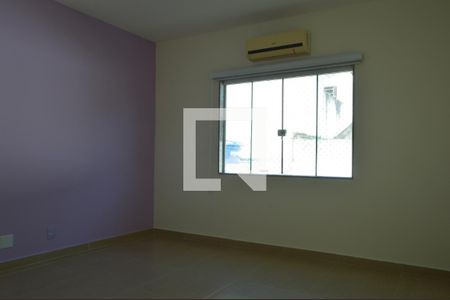 Suíte 1 de casa para alugar com 3 quartos, 180m² em Curicica, Rio de Janeiro
