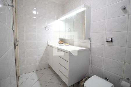 Apartamento à venda com 119m², 2 quartos e 1 vaga Apartamento à venda com 119m², 2 quartos e 1 vagaBanheiro da Suíte