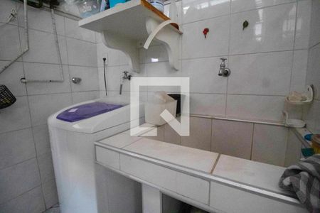 Apartamento à venda com 119m², 2 quartos e 1 vaga Apartamento à venda com 119m², 2 quartos e 1 vagaÁrea de serviço