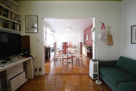 Apartamento à venda com 119m², 2 quartos e 1 vaga Apartamento à venda com 119m², 2 quartos e 1 vagaSala de TV