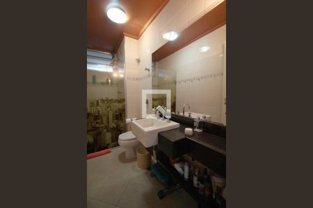 Apartamento à venda com 119m², 2 quartos e 1 vaga Apartamento à venda com 119m², 2 quartos e 1 vagaBanheiro