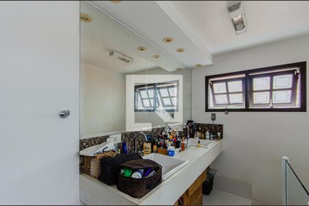 Apartamento à venda com 187m², 3 quartos e 1 vagaBanheiro da Suíte 1