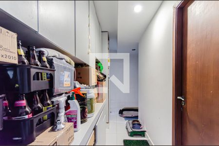 Apartamento à venda com 187m², 3 quartos e 1 vagaÁrea de Serviço