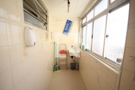 Apartamento à venda com 75m², 2 quartos e 1 vagaÁrea de Serviço