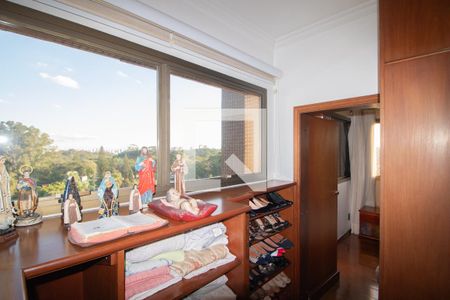 Apartamento à venda com 330m², 3 quartos e 2 vagas Apartamento à venda com 330m², 3 quartos e 2 vagasCloset quarto 1
